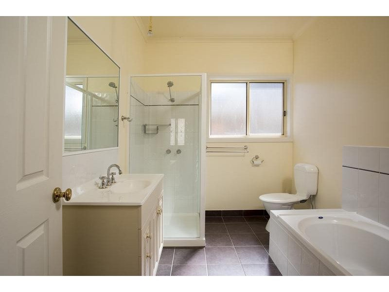 1/36 Miller Street, Kennington VIC 3550