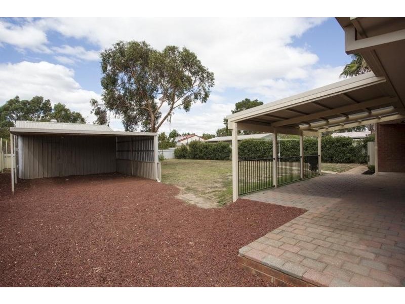 11 Robertson Street, Epsom VIC 3551