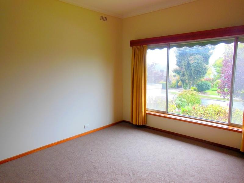 63 Putnam Avenue, Strathdale VIC 3550