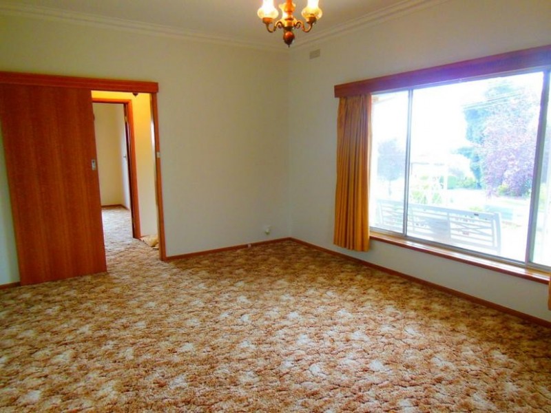 63 Putnam Avenue, Strathdale VIC 3550