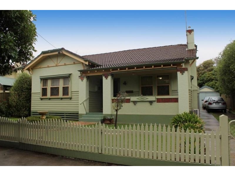 2 Dungey Avenue, Flora Hill VIC 3550