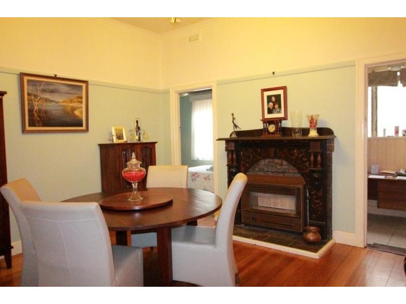 2 Dungey Avenue, Flora Hill VIC 3550