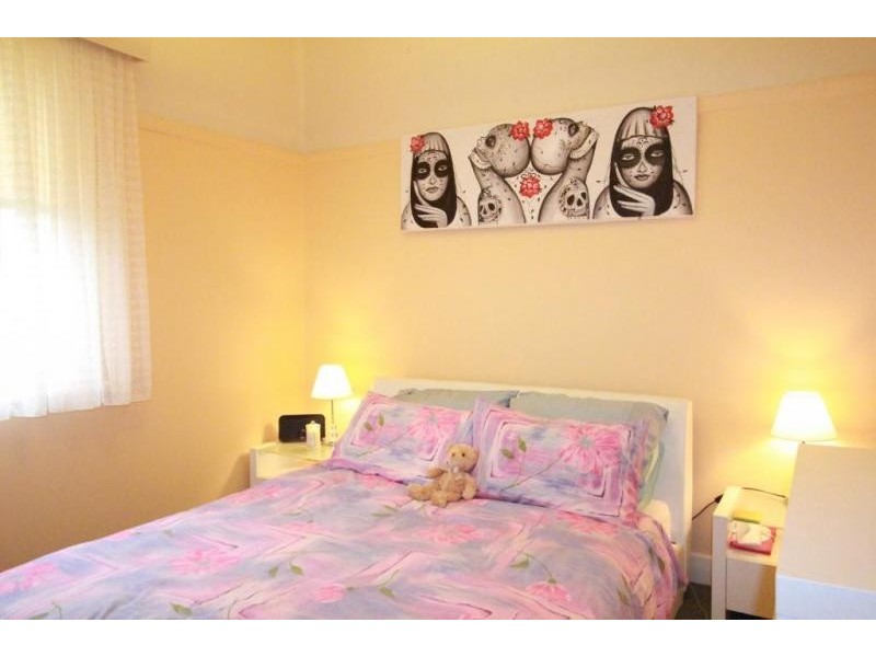 2 Dungey Avenue, Flora Hill VIC 3550