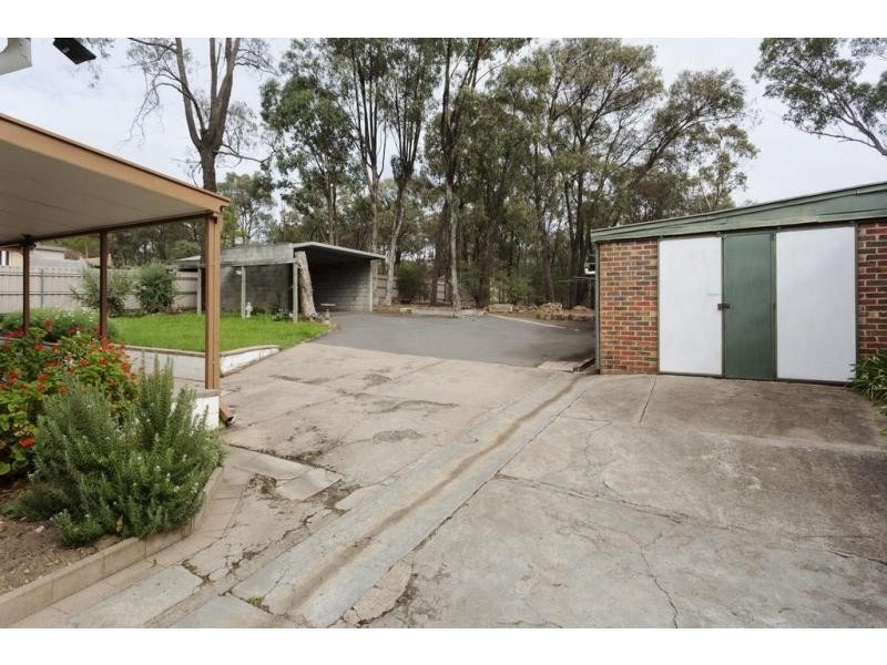 40 Lawson Street, Spring Gully VIC 3550