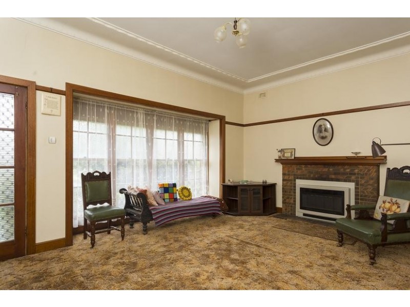 11 Clarke Street, Kennington VIC 3550