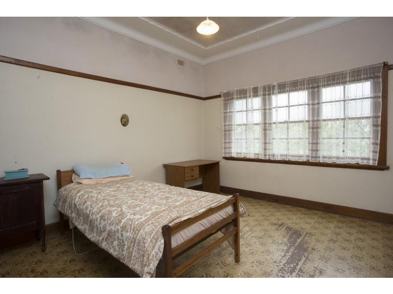 11 Clarke Street, Kennington VIC 3550