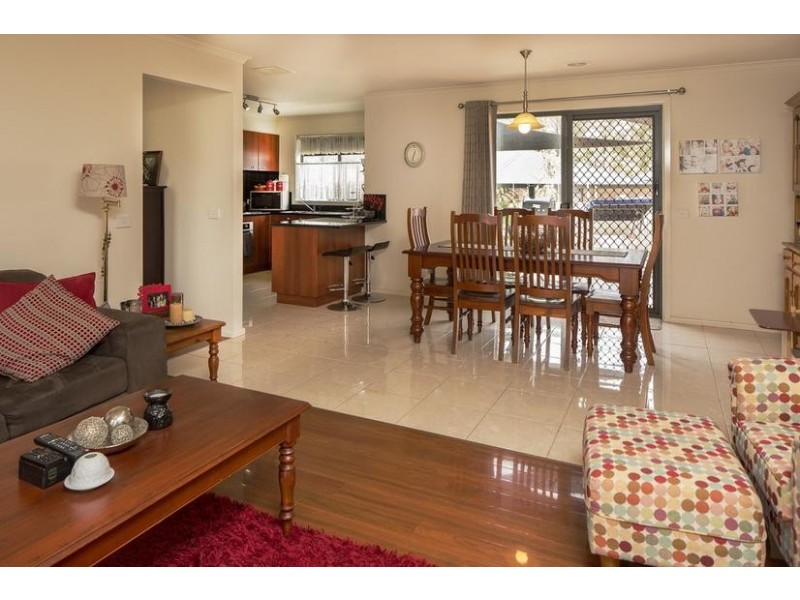 3 Melinda Street, California Gully VIC 3556