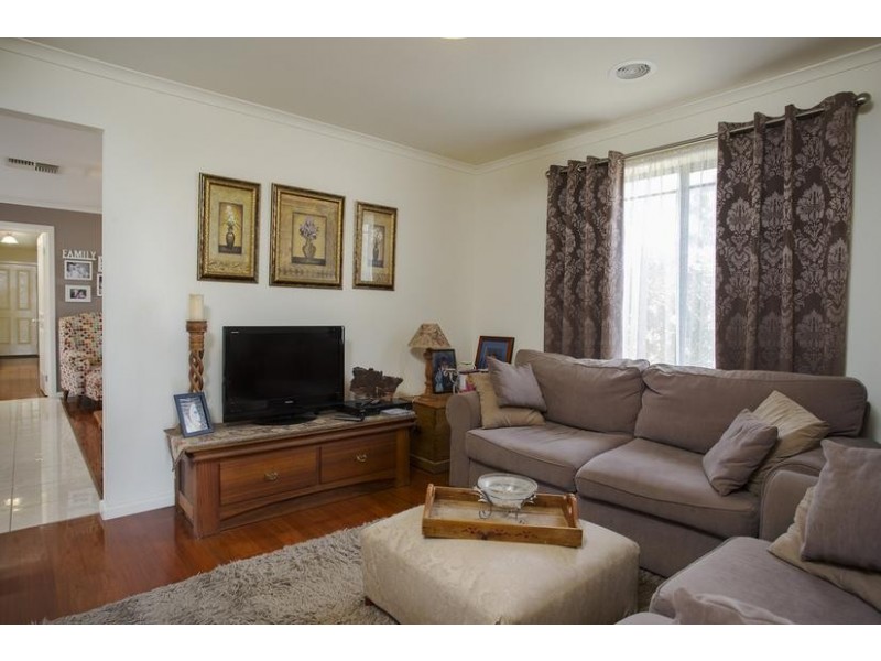 3 Melinda Street, California Gully VIC 3556