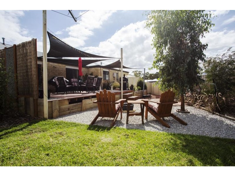 3 Melinda Street, California Gully VIC 3556