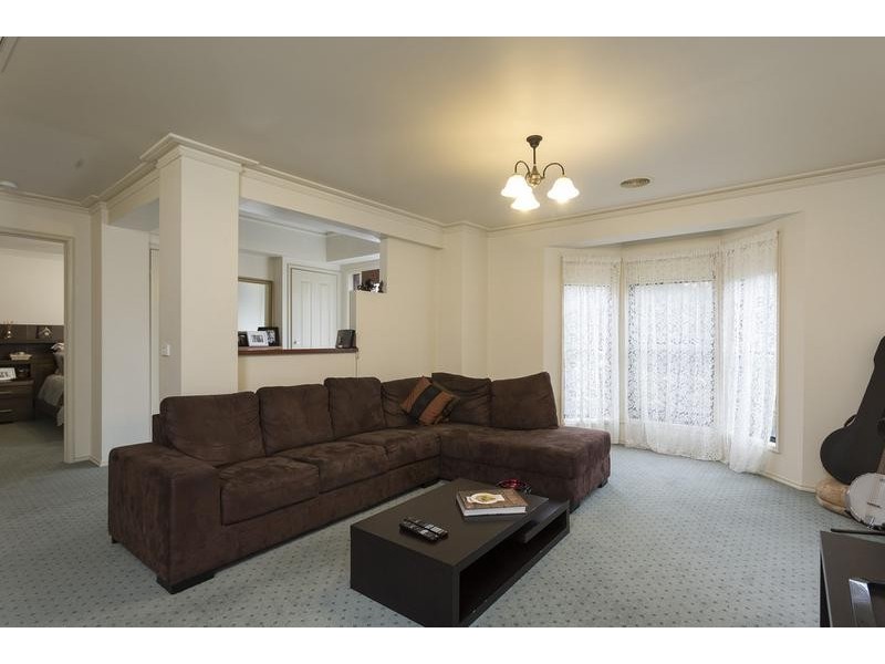 3 Samuel Court, Spring Gully VIC 3550