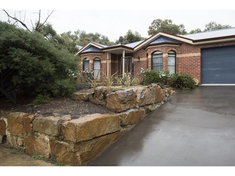 3 Samuel Court, Spring Gully VIC 3550