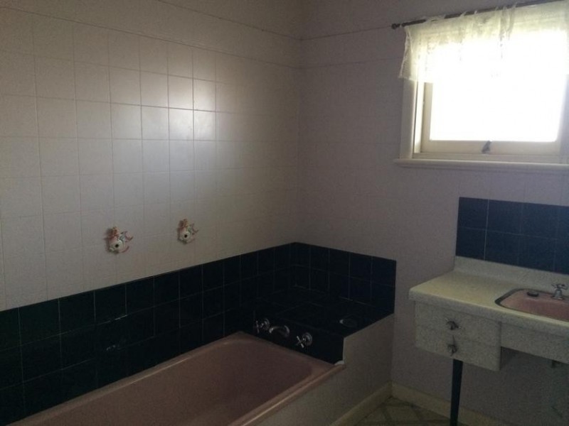 237 Midland Hwy, Epsom VIC 3551