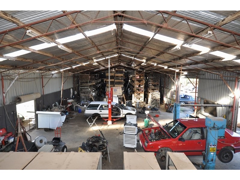 320 Station Street, Epsom VIC 3551