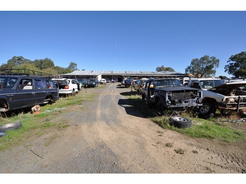 320 Station Street, Epsom VIC 3551