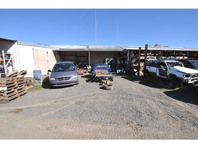 320 Station Street, Epsom VIC 3551