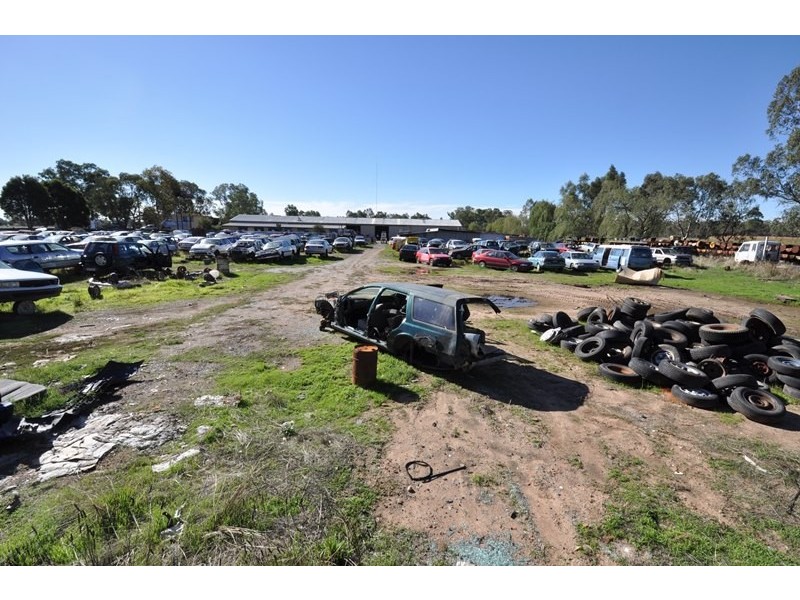 320 Station Street, Epsom VIC 3551