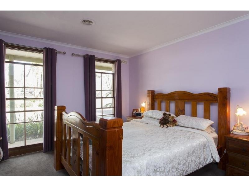 106 Edwards Road, Maiden Gully VIC 3551