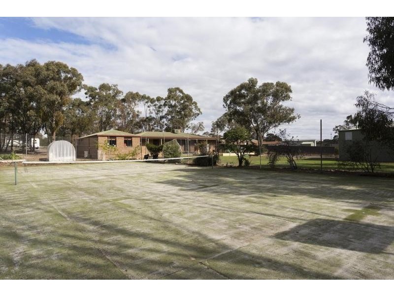 106 Edwards Road, Maiden Gully VIC 3551