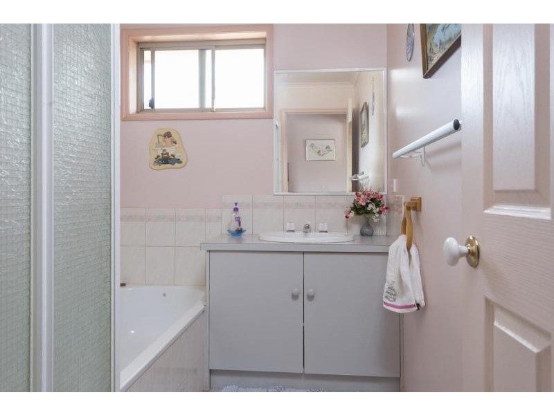 18 Jackman Court, Golden Square VIC 3555