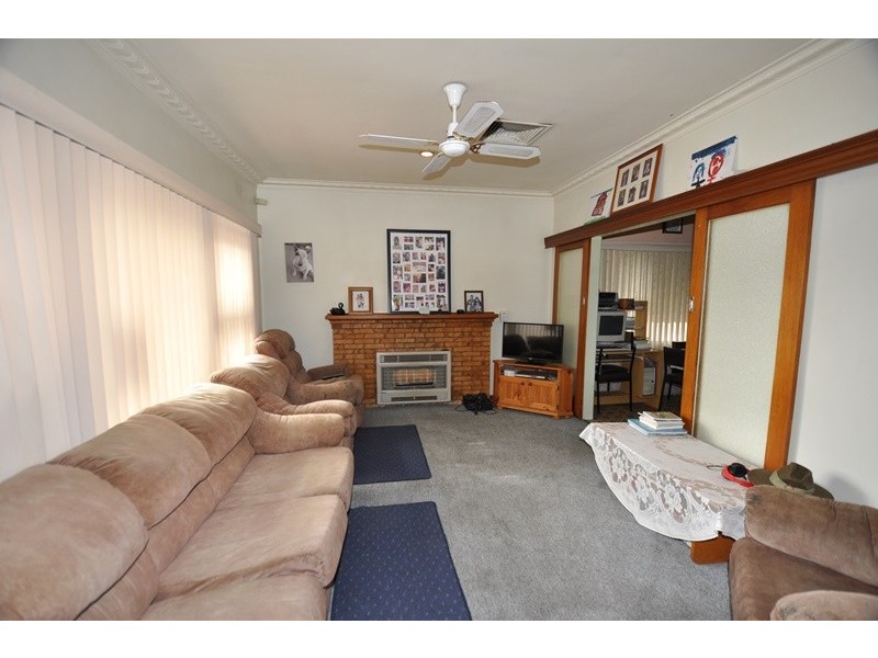 25 Sparrowhawk Road, Long Gully VIC 3550