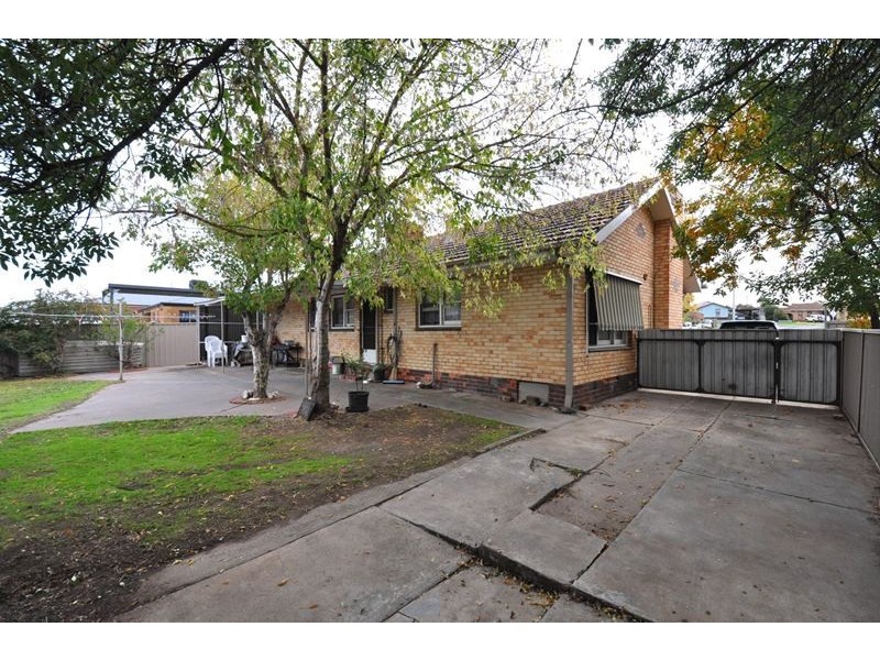 25 Sparrowhawk Road, Long Gully VIC 3550