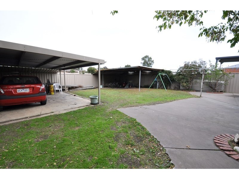 25 Sparrowhawk Road, Long Gully VIC 3550