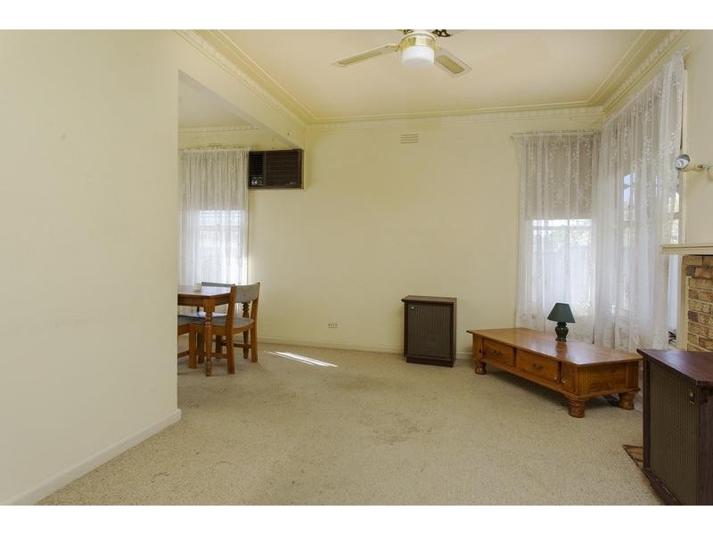 24 Clarke Street, Kennington VIC 3550