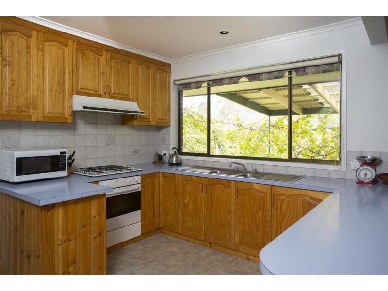 86 Kangaroo Gully Road, Kangaroo Flat VIC 3555