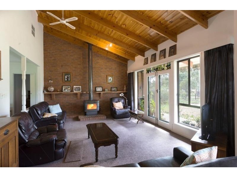 86 Kangaroo Gully Road, Kangaroo Flat VIC 3555