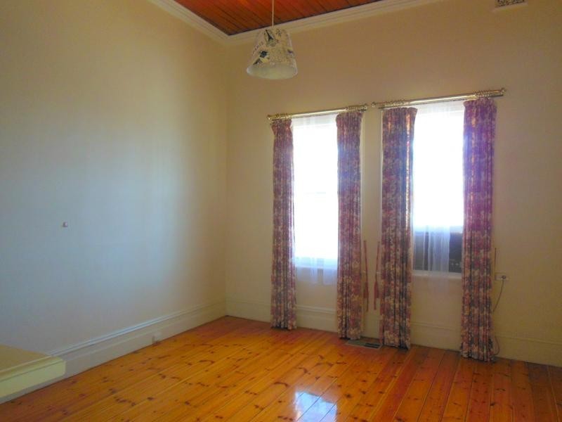 5A Harkness Street, Quarry Hill VIC 3550