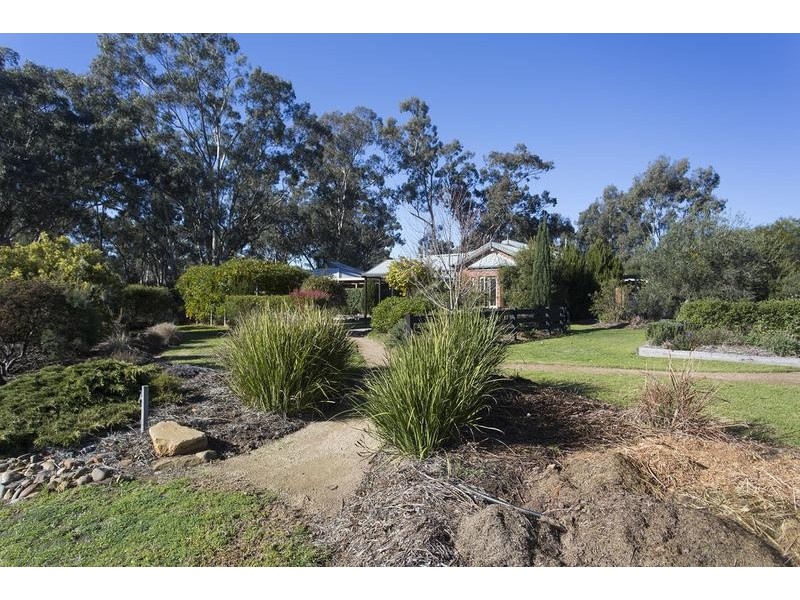 48 Homebush Drive, Junortoun VIC 3551