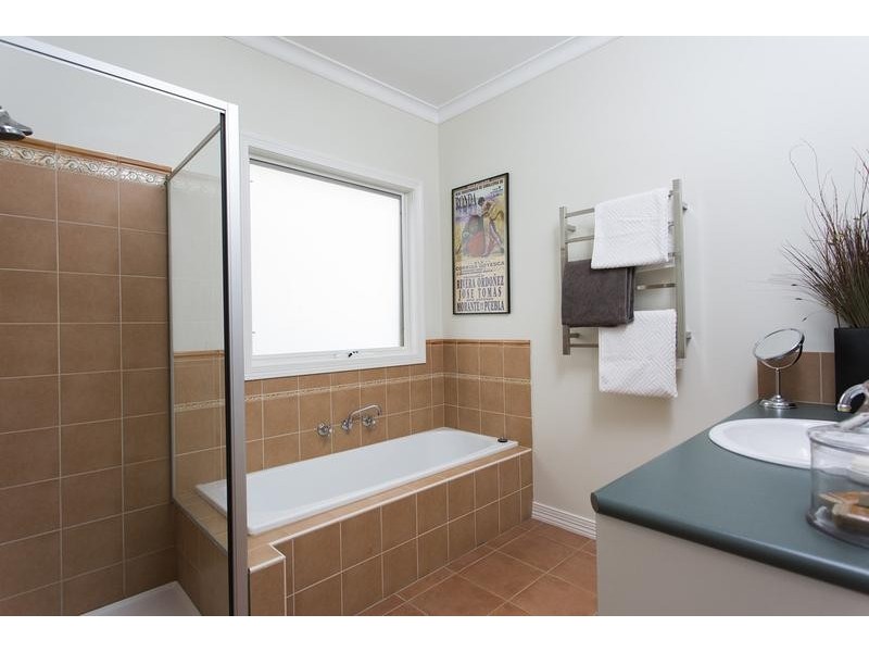 48 Homebush Drive, Junortoun VIC 3551