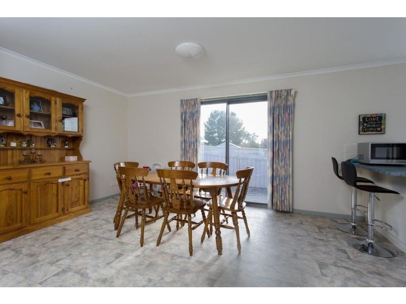 2A Pattison Drive, Kangaroo Flat VIC 3555