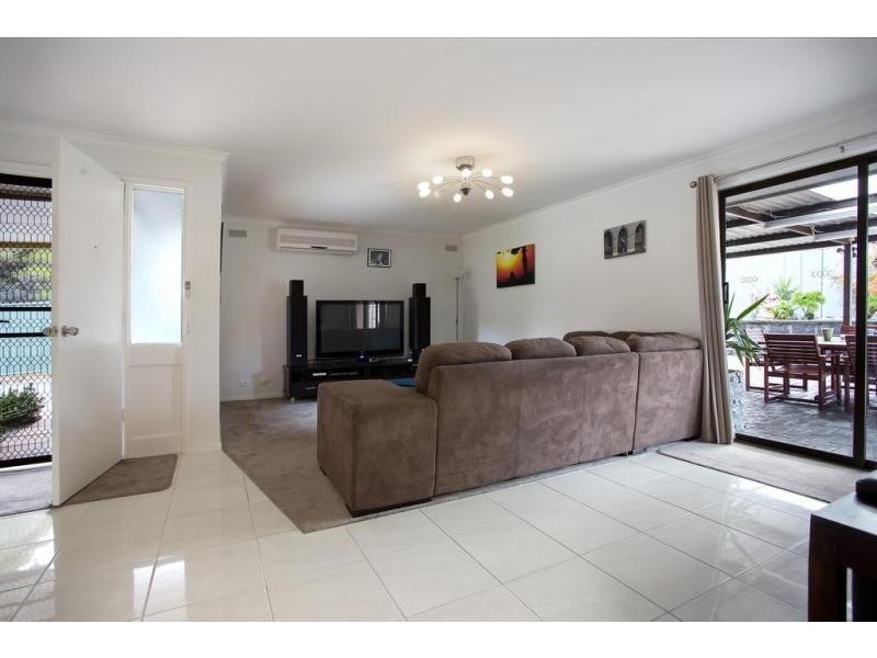 67 Gill Avenue, California Gully VIC 3556