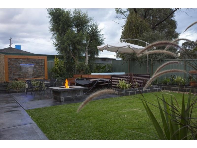 67 Gill Avenue, California Gully VIC 3556