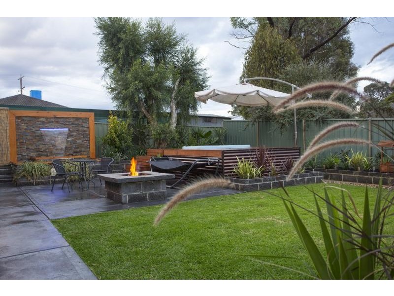 67 Gill Avenue, California Gully VIC 3556