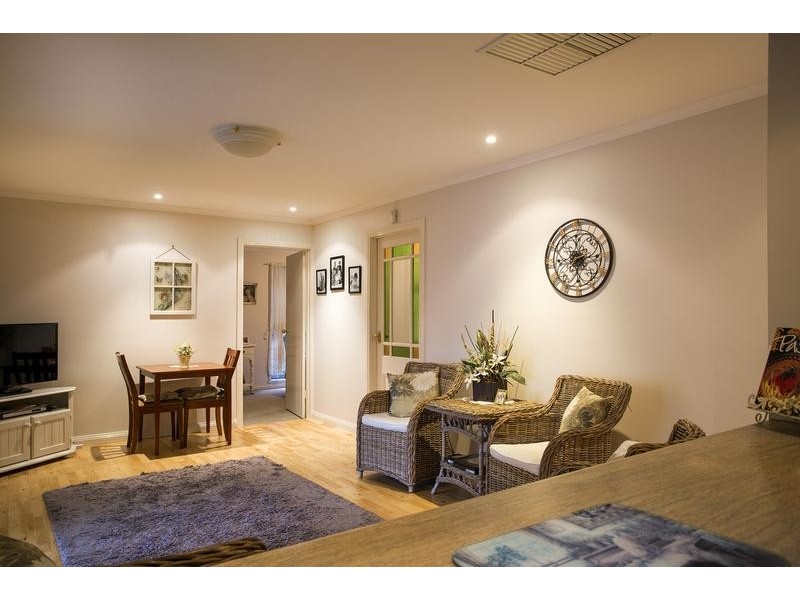 14 Wirth Street, Flora Hill VIC 3550