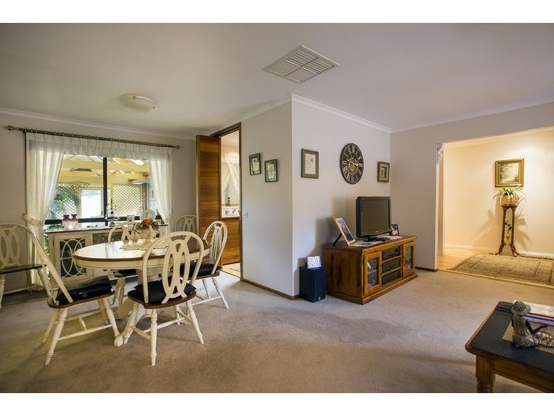 14 Wirth Street, Flora Hill VIC 3550