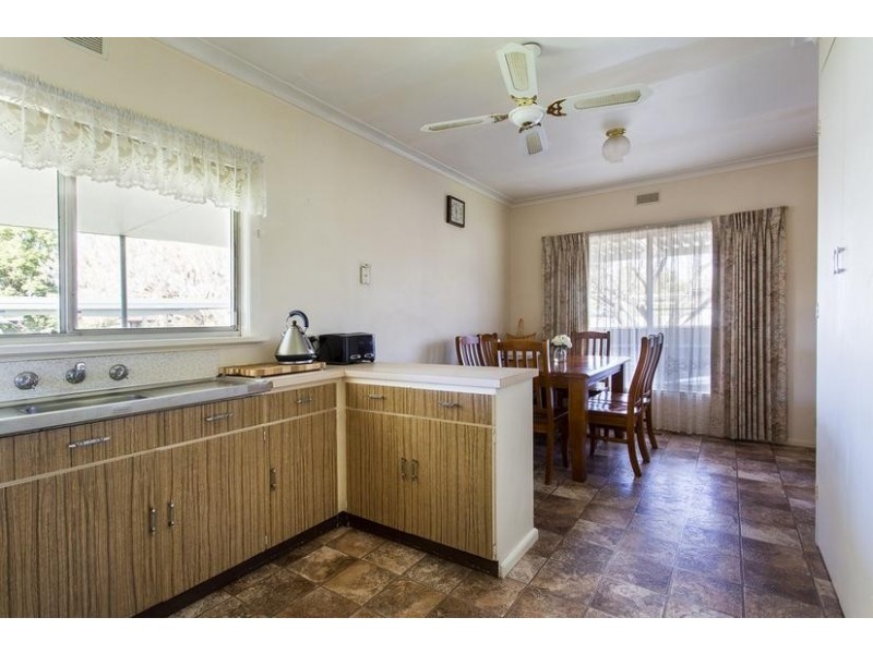 153 MacKenzie Street West, Golden Square VIC 3555