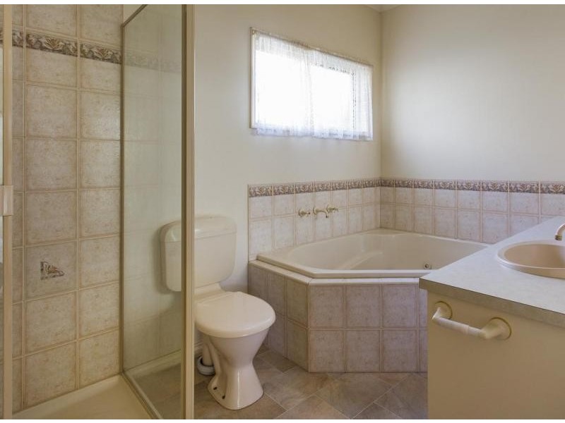 10 Doak Street, East Bendigo VIC 3550