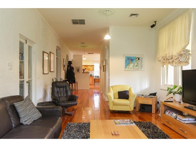 4 Spring Hill Drive, Spring Gully VIC 3550