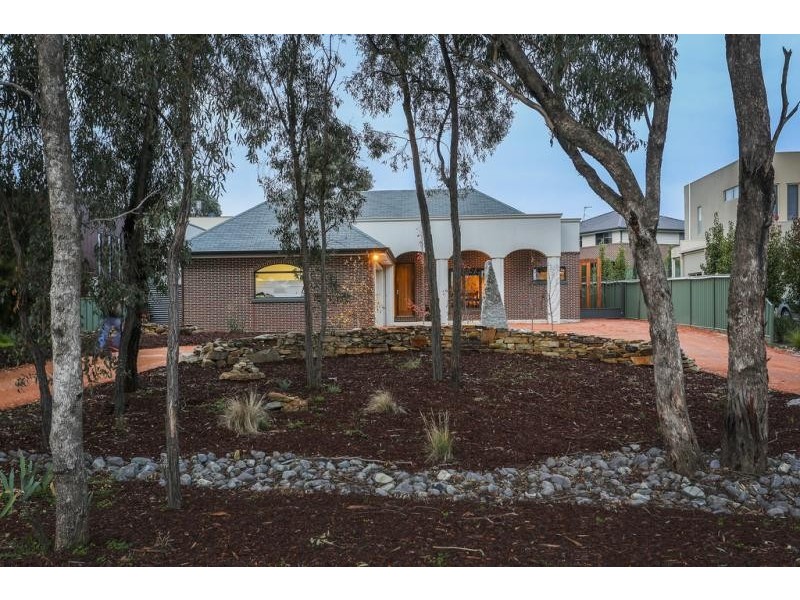 29 Cousins Street, Strathdale VIC 3550