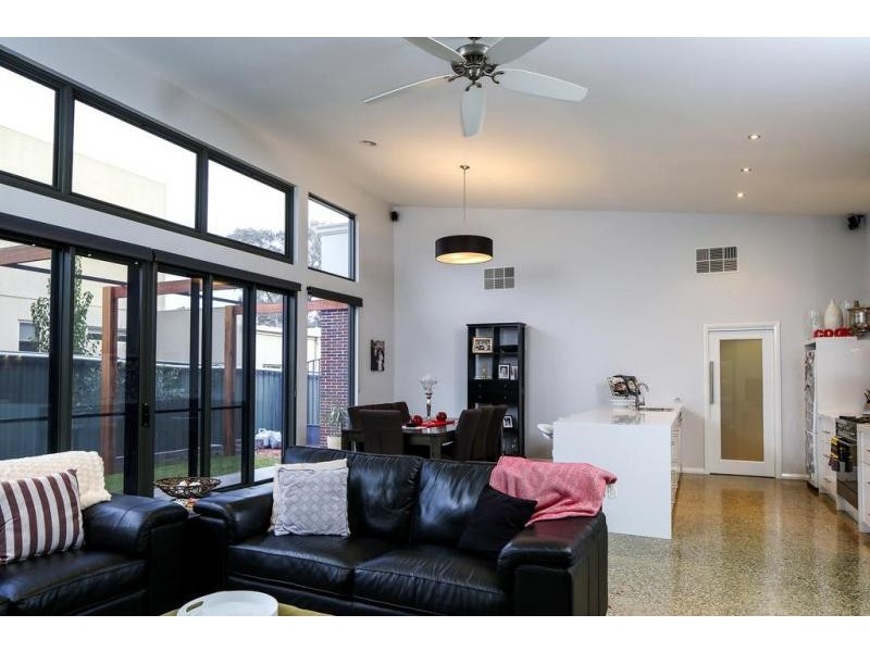 29 Cousins Street, Strathdale VIC 3550