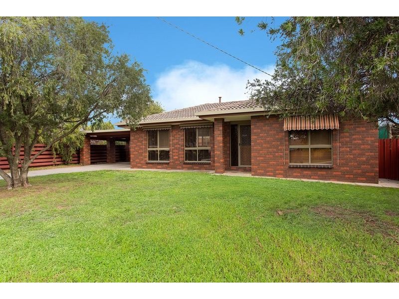 2 Butcher Street, Strathdale VIC 3550