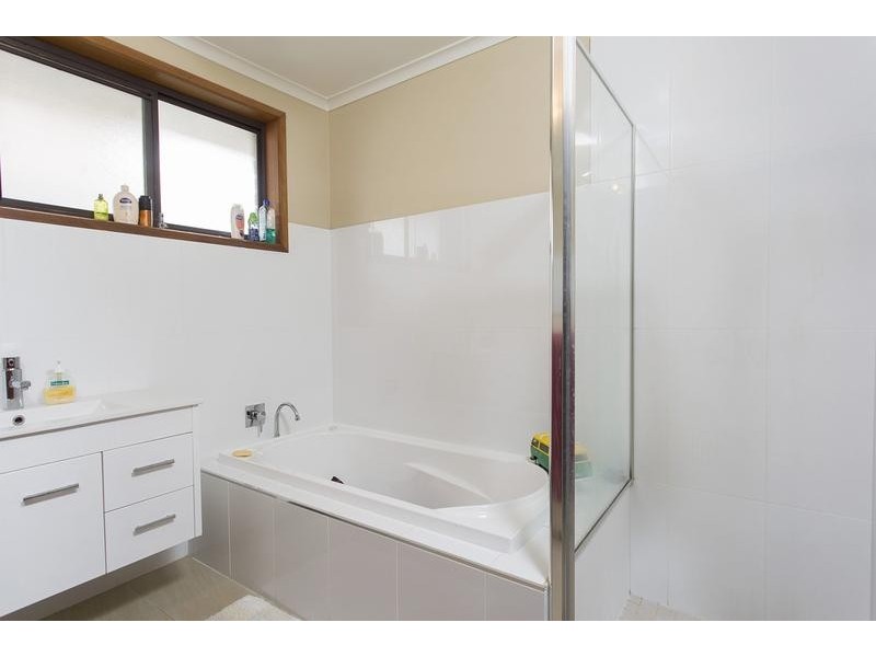 2 Butcher Street, Strathdale VIC 3550