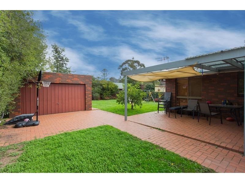 2 Butcher Street, Strathdale VIC 3550