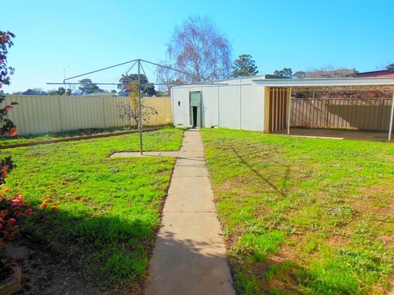 24 Fifth Avenue, White Hills VIC 3550