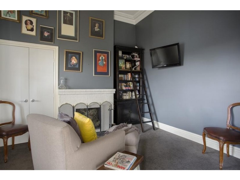 11 Neale Street, Kennington VIC 3550