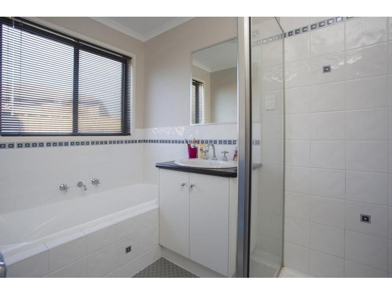 4 Ombana Court, Epsom VIC 3551