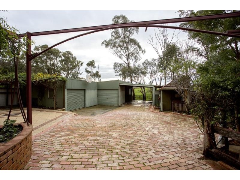 106 Lockwood Road, Kangaroo Flat VIC 3555
